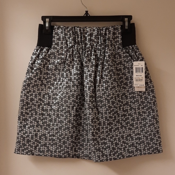 Aqua Dresses & Skirts - NWT, Aqua Black and Silver Metallic Skirt